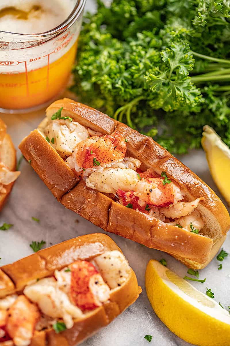 brown butter lobster roll
