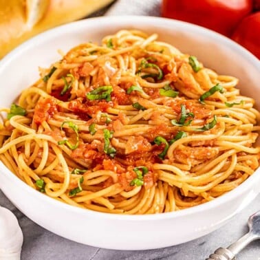 A bowl of pasta Pomodoro.